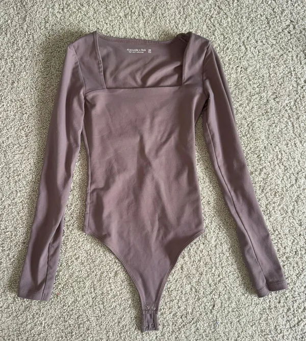 Abercrombie Beige Longsleeve Bodysuit - Image 2