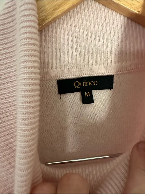 Quince Mongolian Cashmere turtleneck sweater minimal pink medium - Image 3