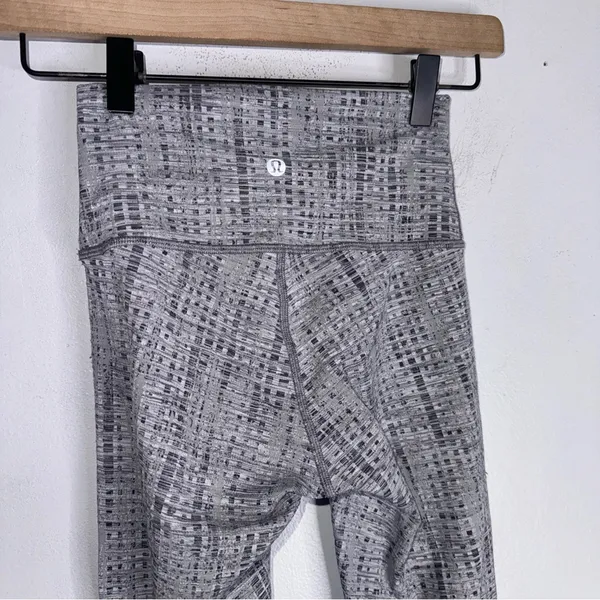 lululemon wunder under 2‎ High Rise Black And Gray Leggings CP - Image 3
