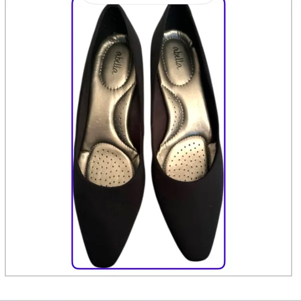 Abella Stylish Black Kitten Heel Pumps Size 9 - Image 2