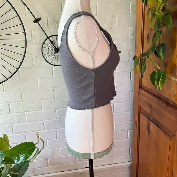 American Eagle  Grey Eyelet Crop Top - Image 4