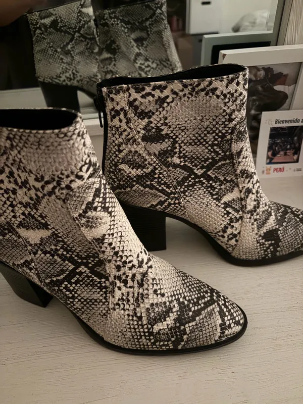 Tilly's Snakeskin booties - Image 2