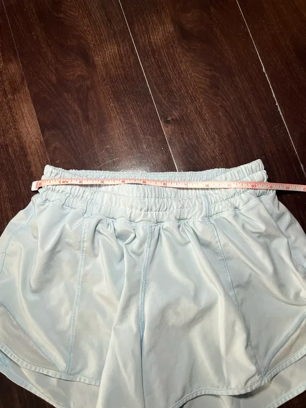 Lululemon Light Blue Hotty Hot Short Size 4 Long - Image 7