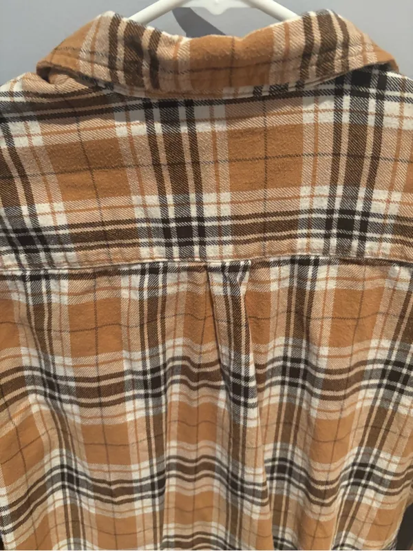 Woman’s GAP Tan and Black Plaid Flannel Shirt in size S - Image 5