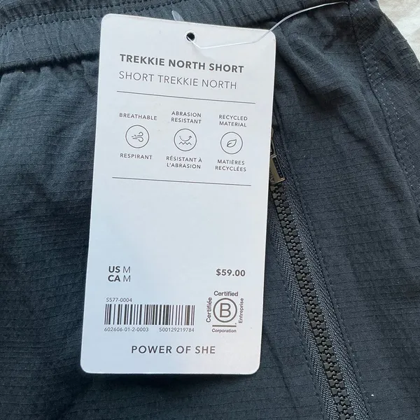 NWT Athleta Trekkie North Short Medium Black - Image 4