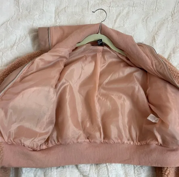 Forever 21 Light Pink Faux Shearling Oversized Teddy Jacket Fleece Sherpa Coat Size Medium - Image 6