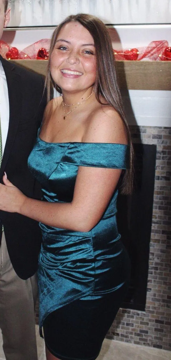 Homecoming Dress Green Size M - Image 2