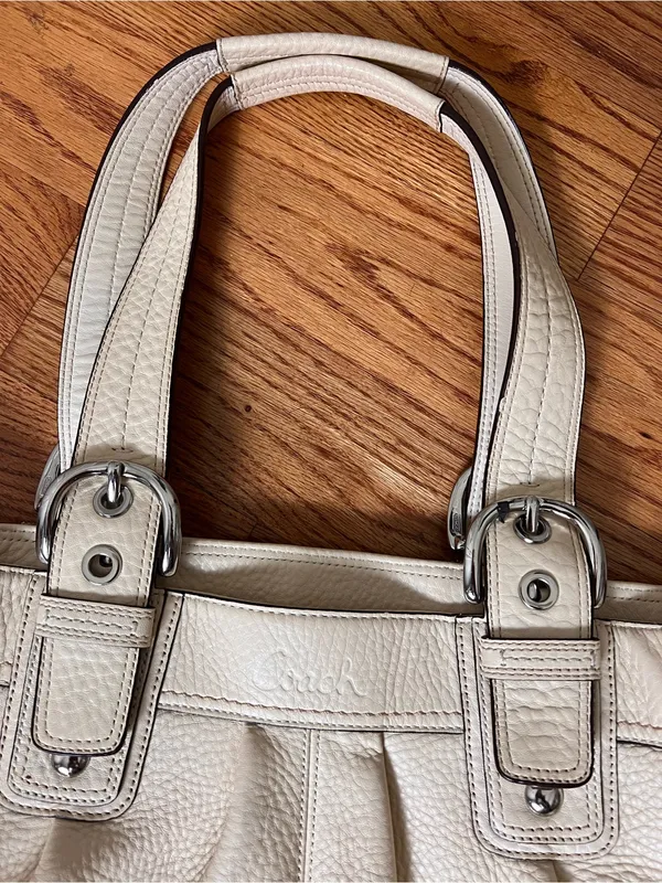 Coach Cream Leather Shoulder Bag - Image 2