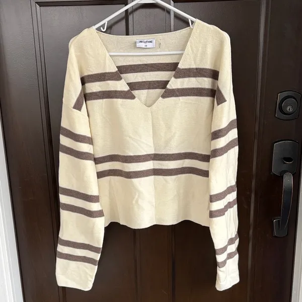 Like New LNA Clothing Sweater Size Large - Image 2