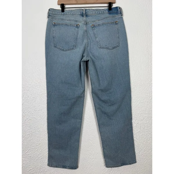 Abercrombie & Fitch 90s Straight Mid Rise Jeans Size 32 Short NWT - Image 2
