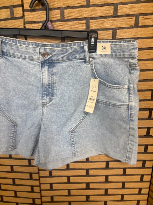 No boundaries Jean shorts size 20 - Image 3