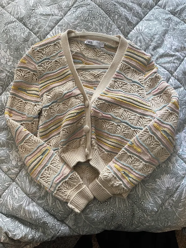 Zara sweater size small colorful - Image 4