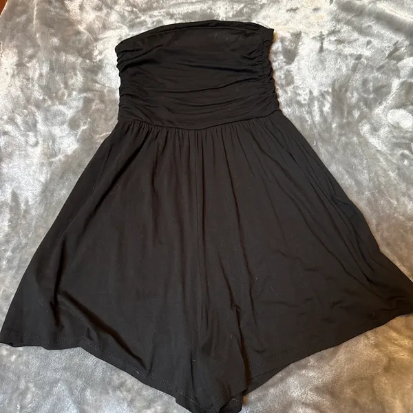 Cute strapless black romper Size XS - Image 3