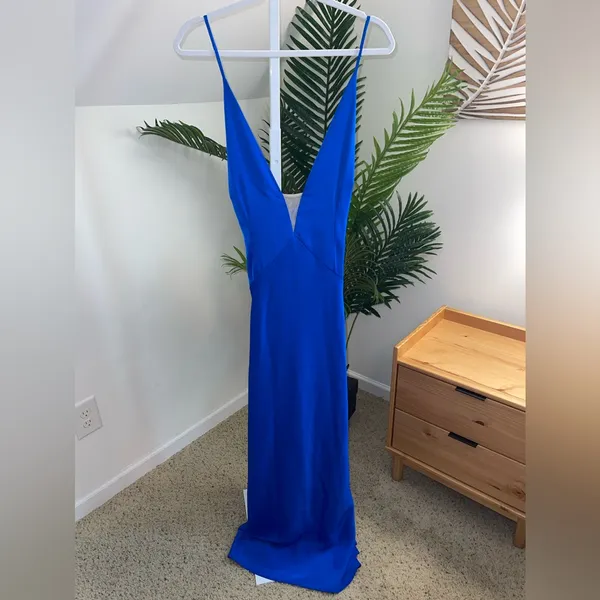 Aidan Mattox Azure Blue V-Neck Satin‎ Halter Bias Draped Gown Dress - Image 5