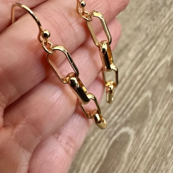 Gold tone chain link earrings Gold - Image 6