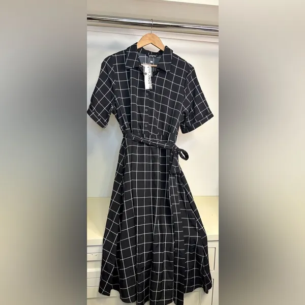 NWT BloomChic Black Windowpane Midi Shirt Dress with Tie Waist - Image 3