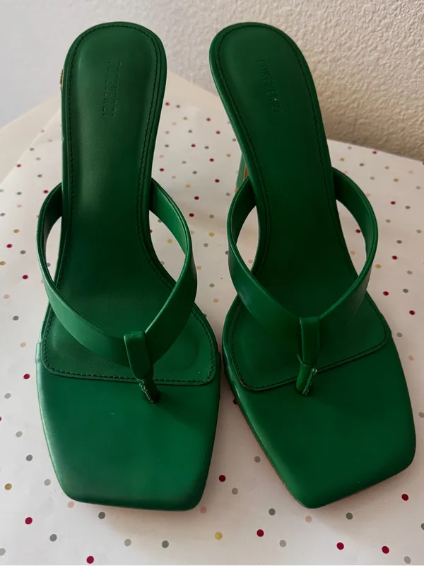 Elegant Green High-Heel Thong Sandals for Women - Image 7