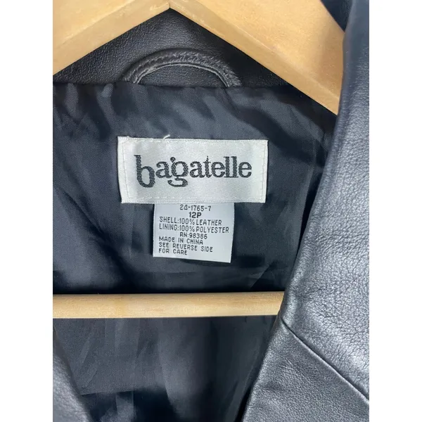 Vtg 90s Bagatelle Black Leather Blazer Jacket Womens 12P Petite 3-Button Coat - Image 4