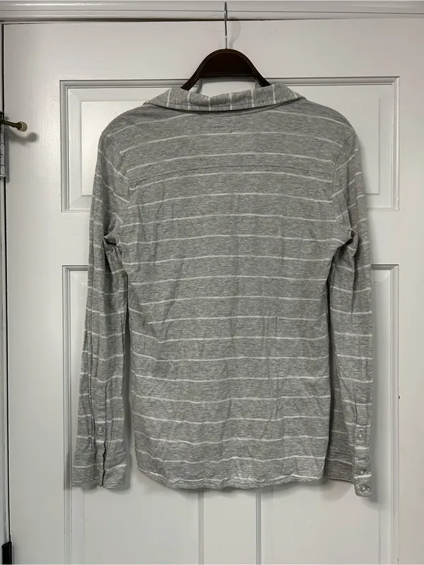 Vineyard Vines Gray and White Striped Long-Sleeve Polo - Image 3