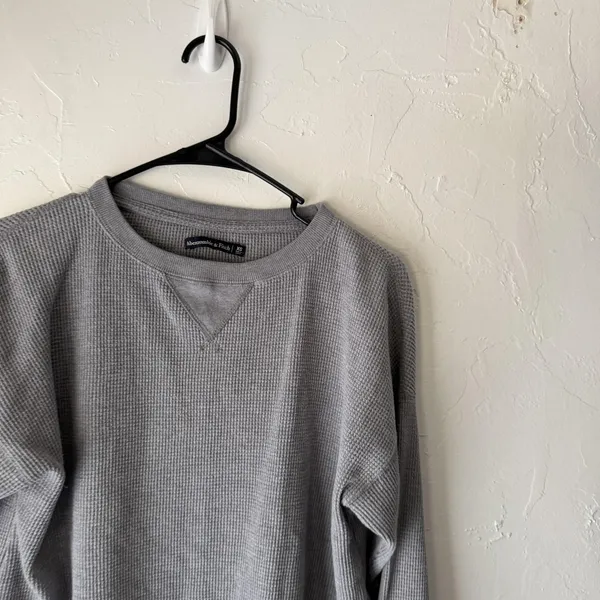 Abercrombie & Fitch Sweater Womens XS Gray Waffle Knit Long‎ Sleeve Top - Image 2