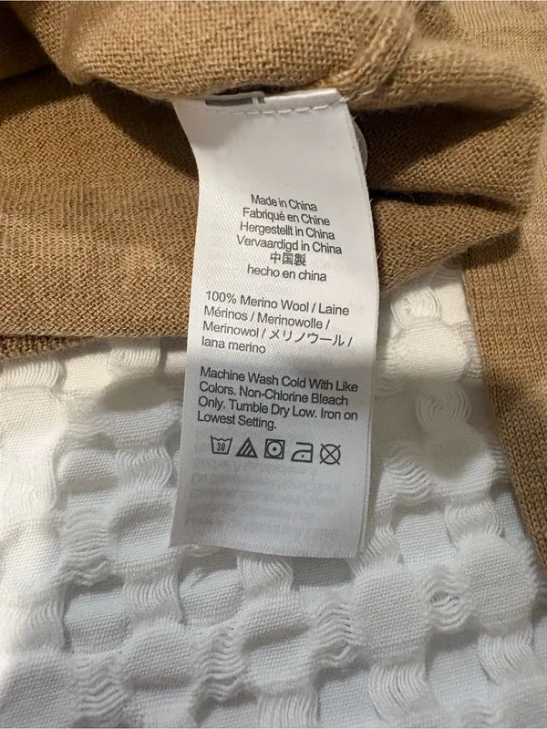 Women’s Beige 100% Merino Wool Crewneck Sweater Size Small - Image 5
