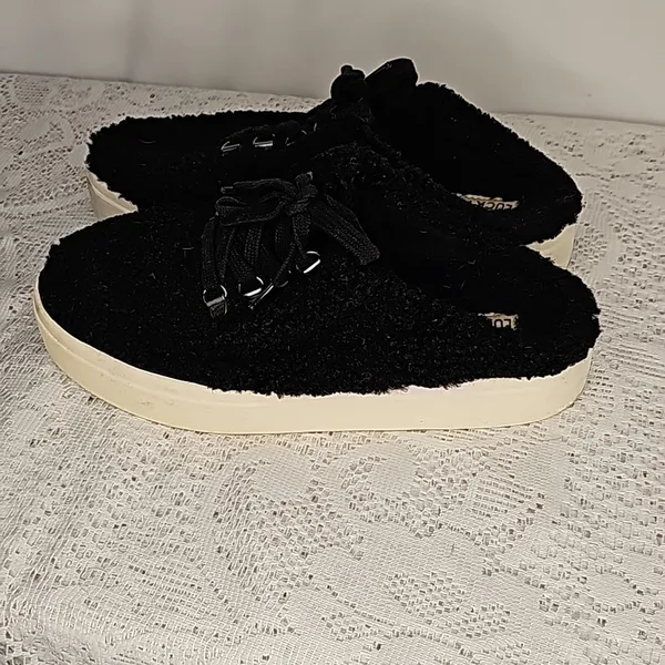 Lucky Brand Tolini faux fur sherpa platform black slip on cozy tennis shoes 7.5 - Image 5