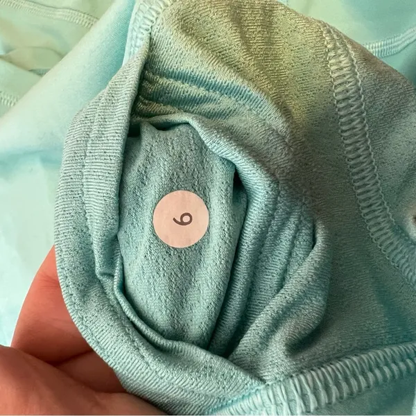 Lululemon‎ power y tank top blue sz 6 - Image 5