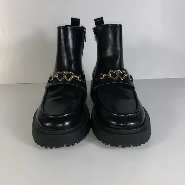 Zara patent finish chelsea ankle booties with heart chain detail 36 EU, 5.5 US - Image 2