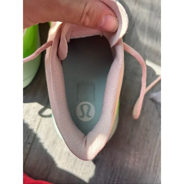 Lululemon women’s running sneakers Blissfeel Run size 7.5 rare - Image 6