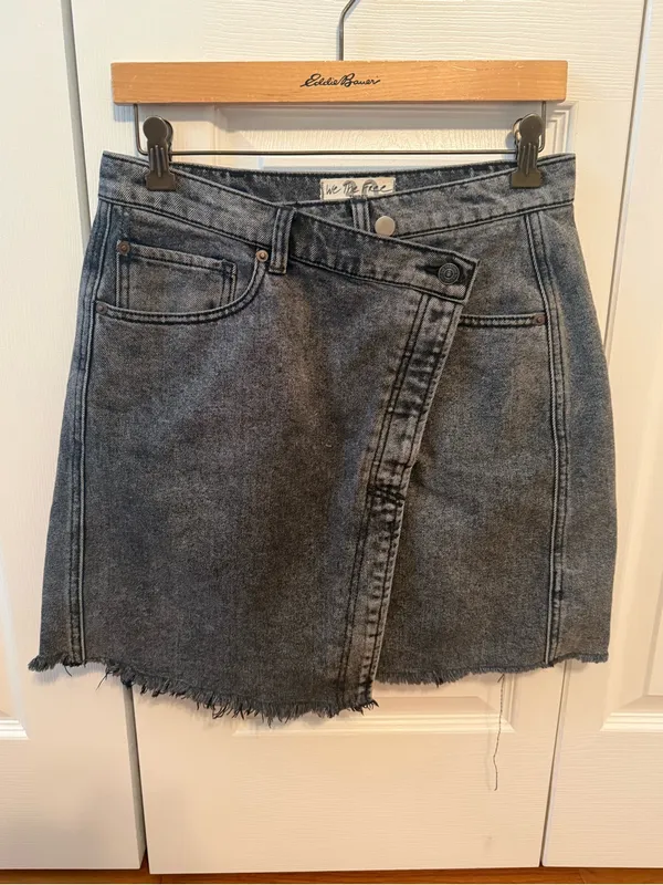 Free People We The Free Parker Distressed Mini Skirt in Gray Denim - Image 2