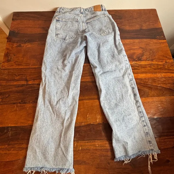 Zara‎ Light Acid Wash High Rise Wide Leg Frayed Hem Denim Jeans Womens Size 4 26 - Image 5