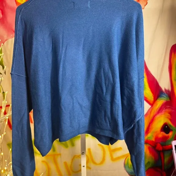 Zenana B10. crop sweater in blue - Image 3
