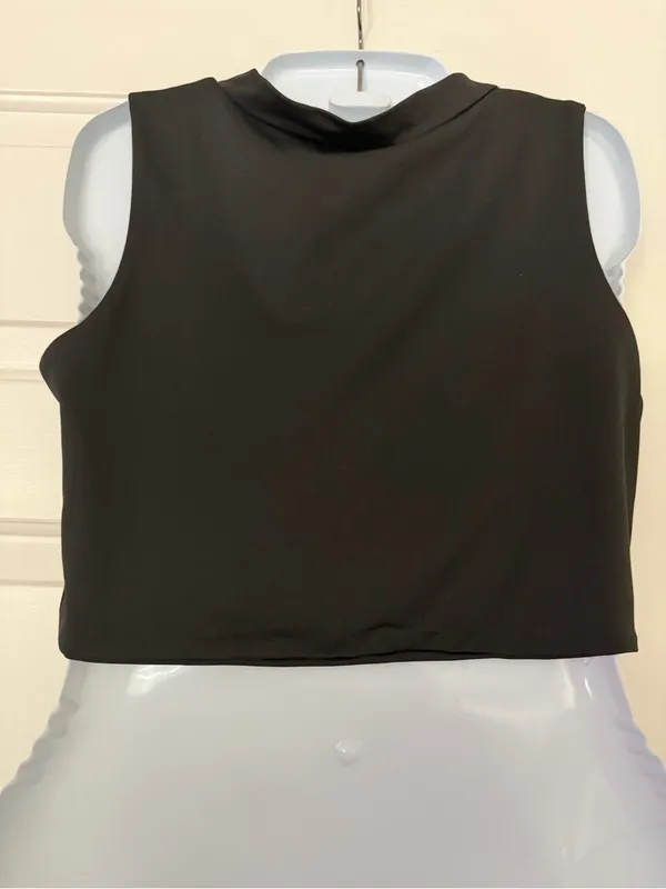 🩷 3/$18 ZAFUL Black Scuba Crop Tank Top Mock Neck Stretch NWOT Size L - Image 4