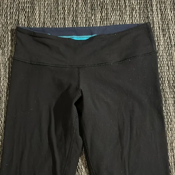 Lululemon Wunder Under Compressive Leggings Reversible Size 8 - Image 2