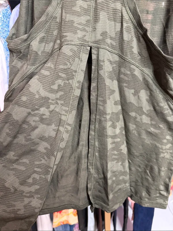 Lululemon Miles Ahead Tank Deep Camo. Size S - Image 6