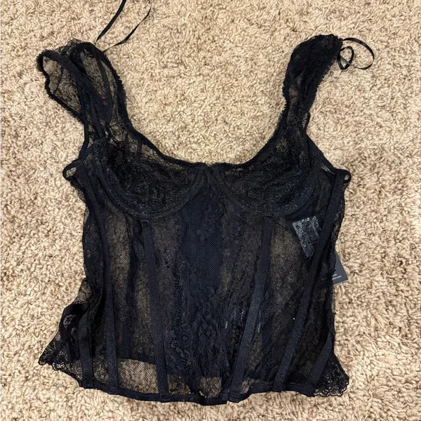 Lioness some like it hot black lace top size L NWT - Image 2