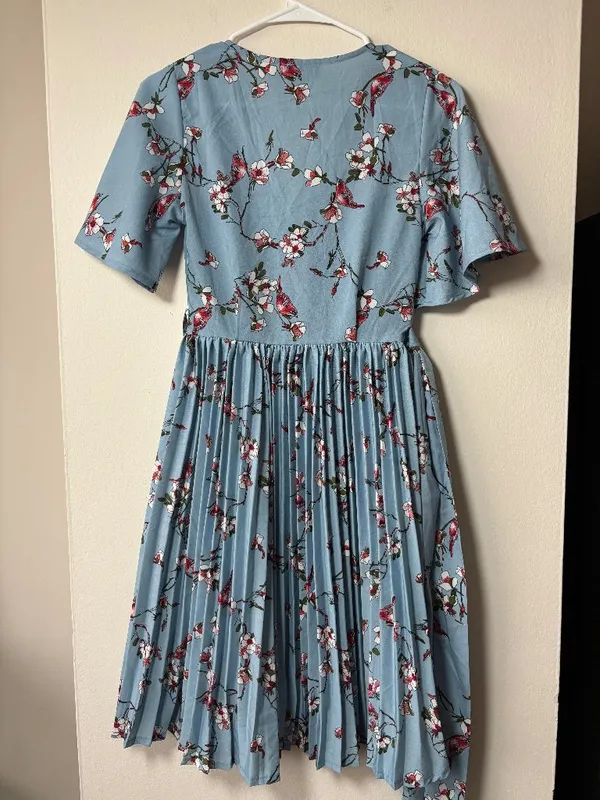 Prettylittlething Blue Floral Dress - Size 2 - Image 2