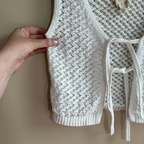 Hippie Rose bohemian white knit vest open front ribbons women's size‎ XS cotton - Image 4