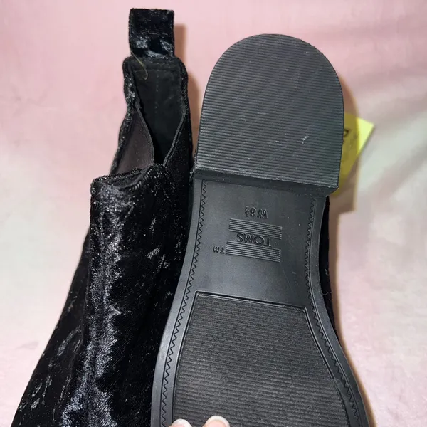 Toms‎ Black Velvet Chelsea Ankle Boots - Image 4