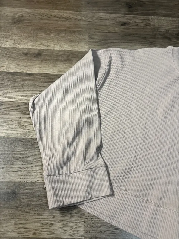 H&M tan sweater - Image 2