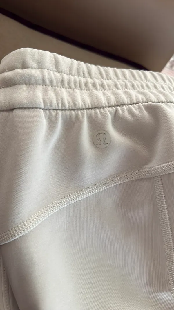 Lululemon Softstreme Shorts - Image 5