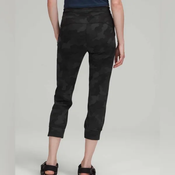 Lululemon Ready to Rulu Jogger Crop Heritage 365 Camo Deep Coal Multi size 14 - Image 4