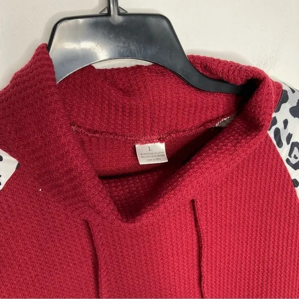 Amazon‎ pullover size large - Image 3