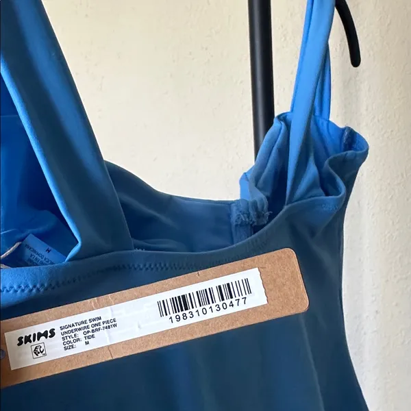 Skims Signature Swim Underwire One Piece‎ in Blue Tide NWT Size Medium - Image 2