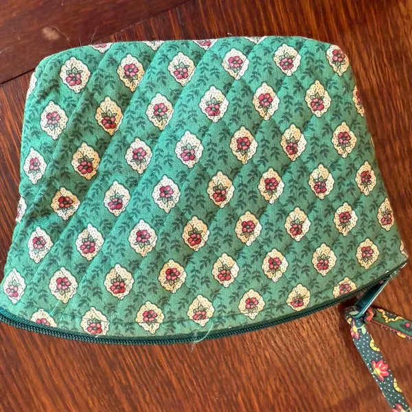 Vera Bradley cosmetic bag - Image 2