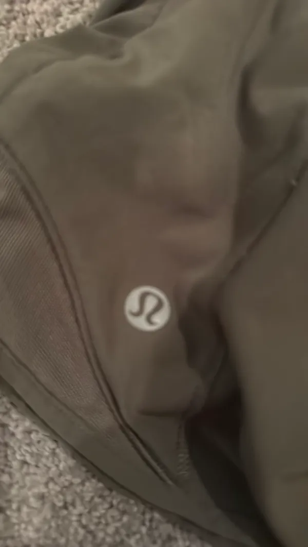 Lululemon Shorts Hotty Hot 2.5"  - Image 2