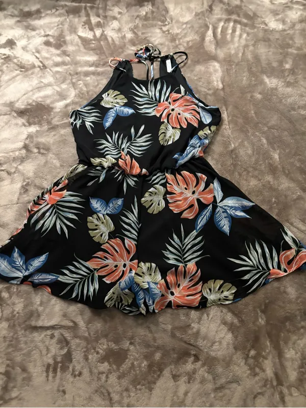 Final Touch Romper Women’s Size S Black with Coral and Blue Leaf Accents - Image 11