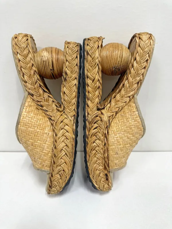 *RARE* Vintage Ananias Rattan Sandals - Image 10
