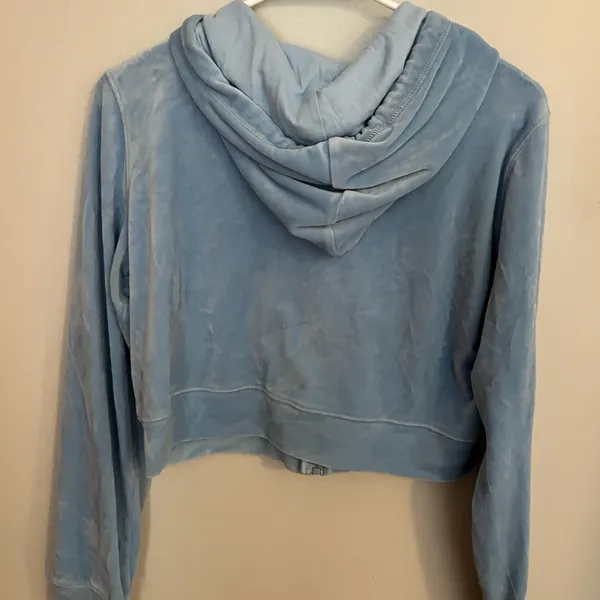 Hollister Women's Sky Blue Velour Zip-Up Hoodie‎ Jacket - Image 2