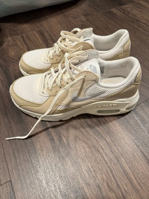 Nike Air Max Women’s Sneakers - Image 3